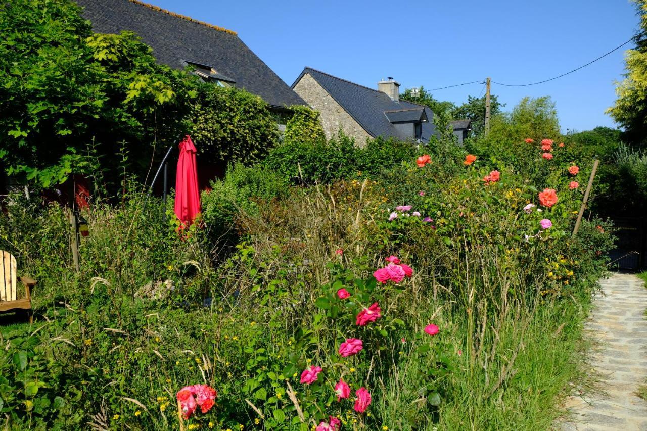 La Maison Jaune A La Janaie Parigné Buitenkant foto