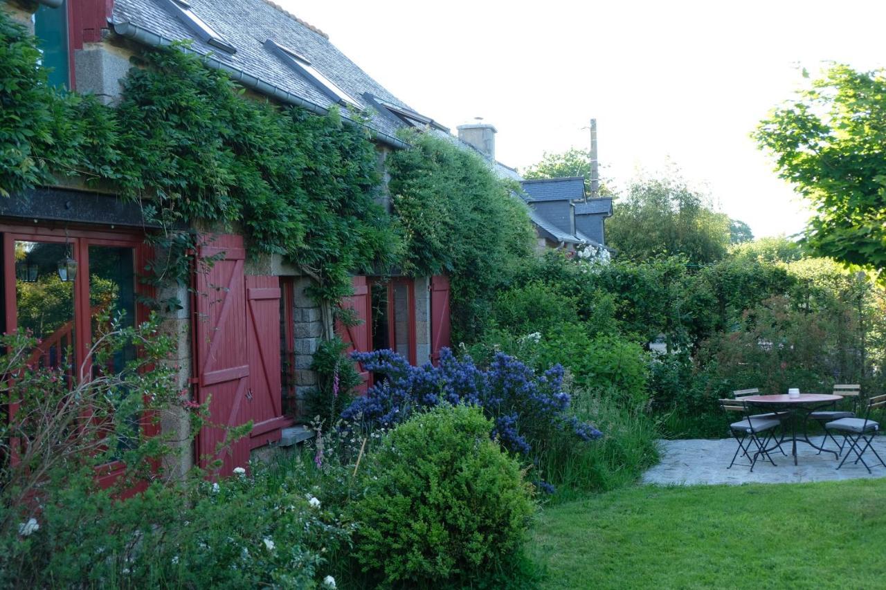 La Maison Jaune A La Janaie Parigné Buitenkant foto