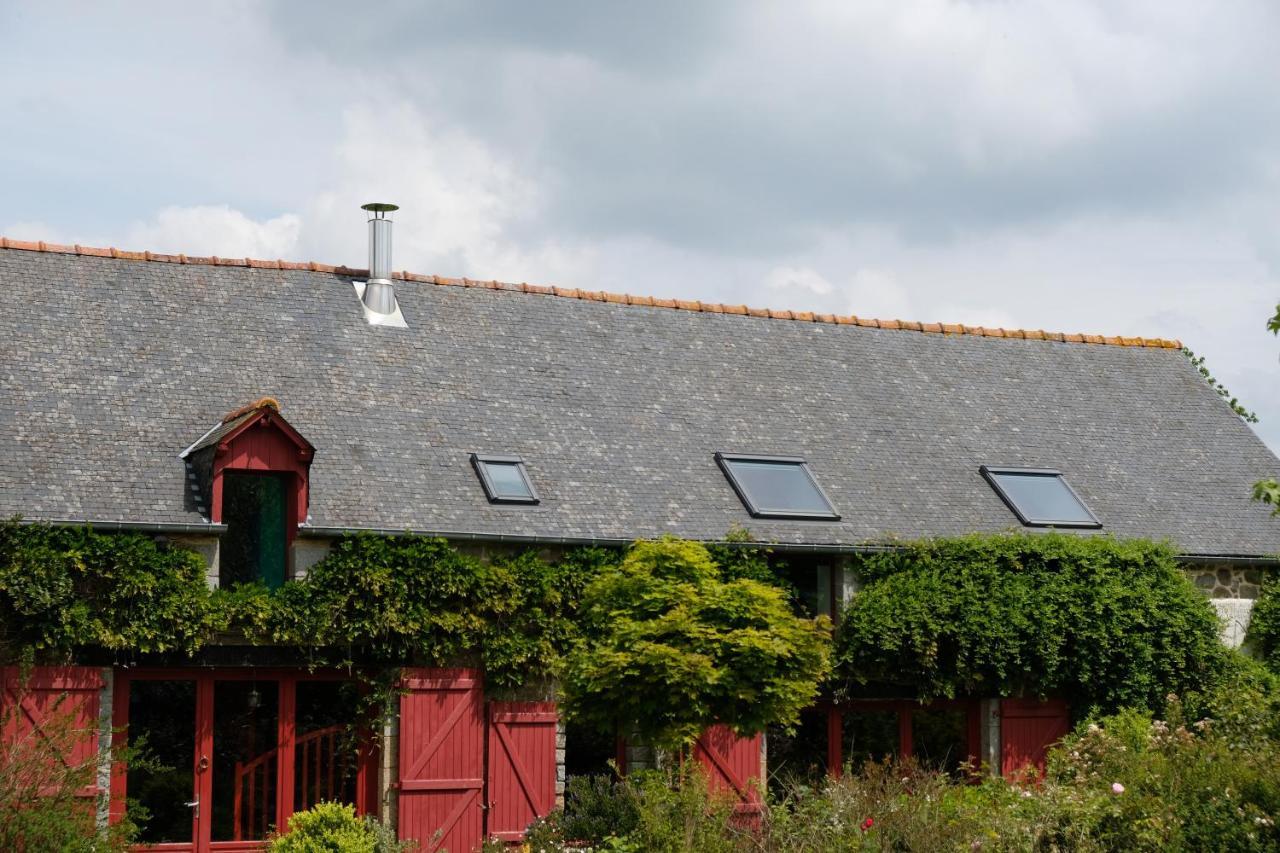 La Maison Jaune A La Janaie Parigné Buitenkant foto